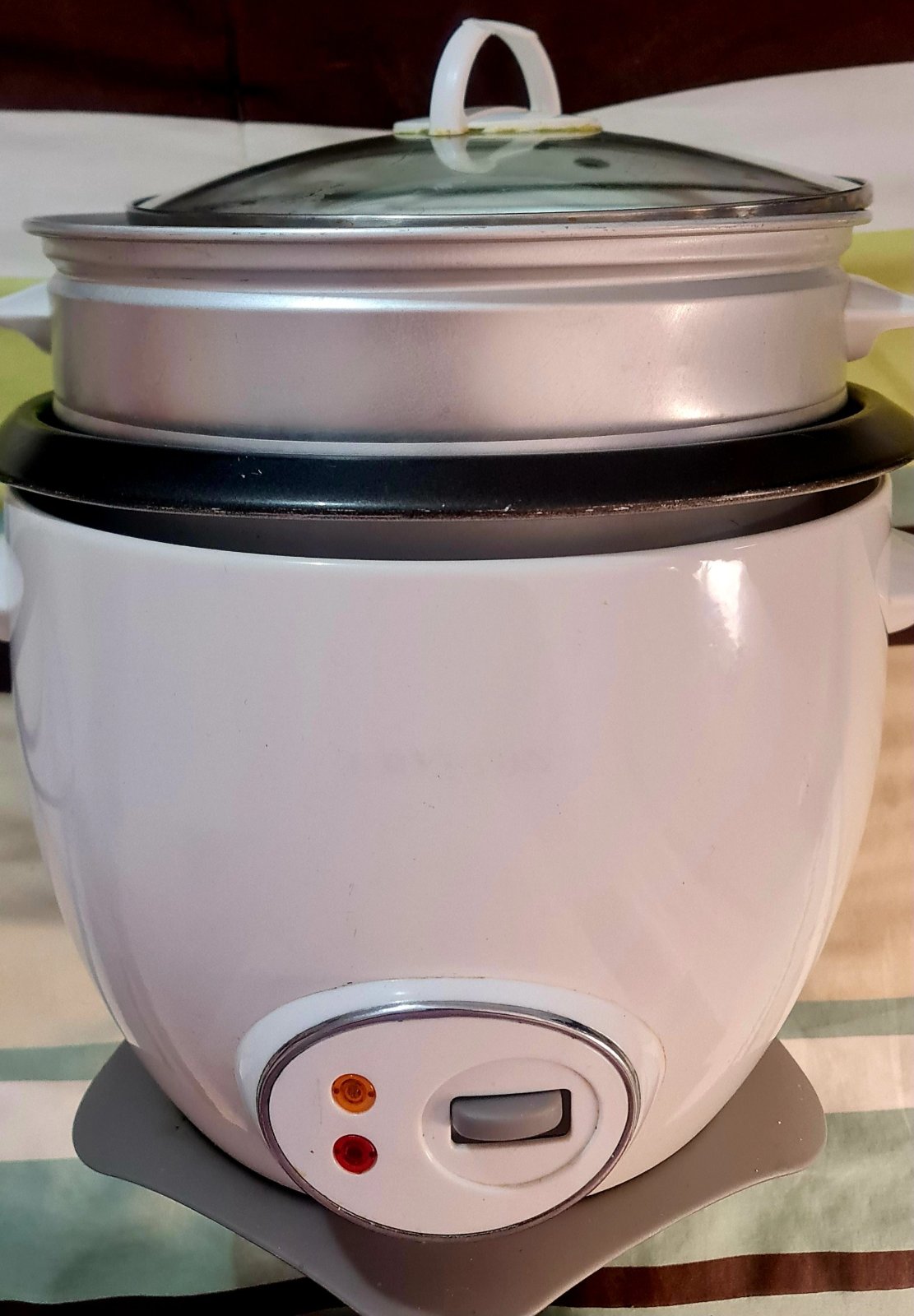 Cuisseur à Riz et à Vapeur Importée