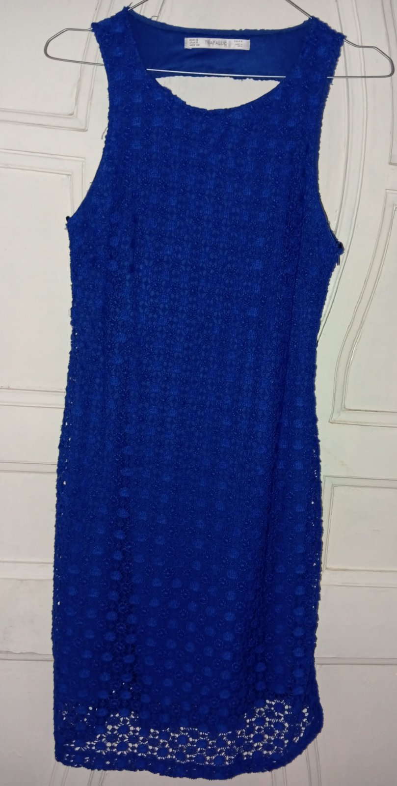  Robe en dentelle bleu roi – Trafaluc (Zara) 💙