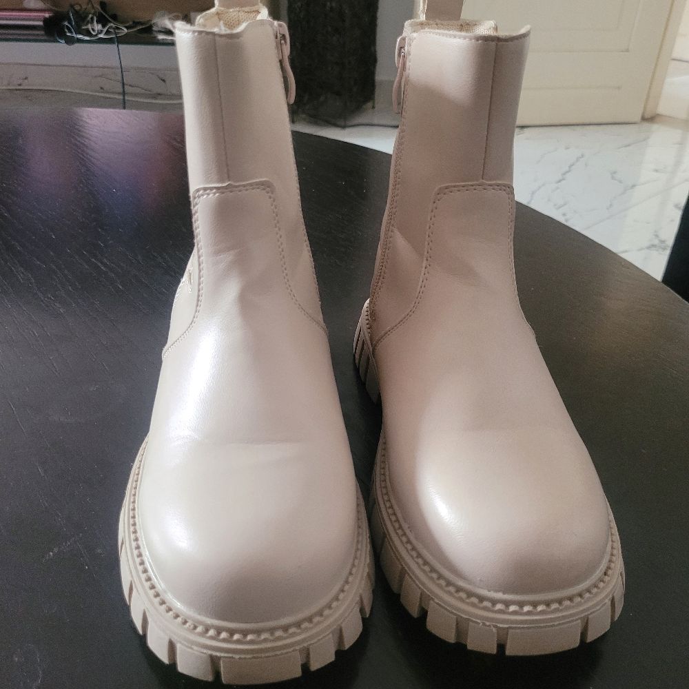 Bottines pour fille portées 2 fois