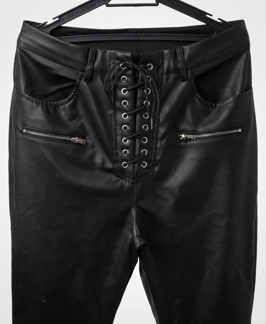Pantalon a lacets noir 