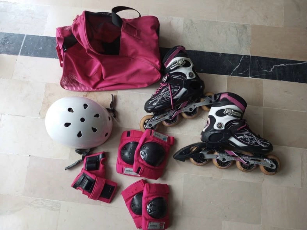 Rollers black and pink