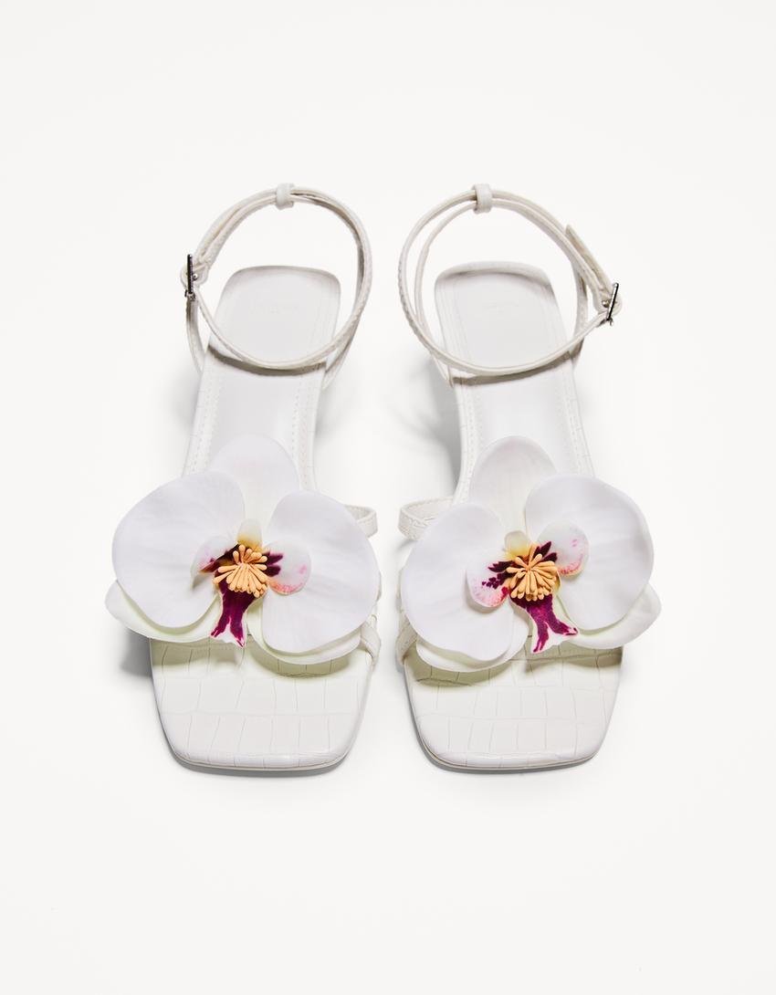 Sandales bershka p.38