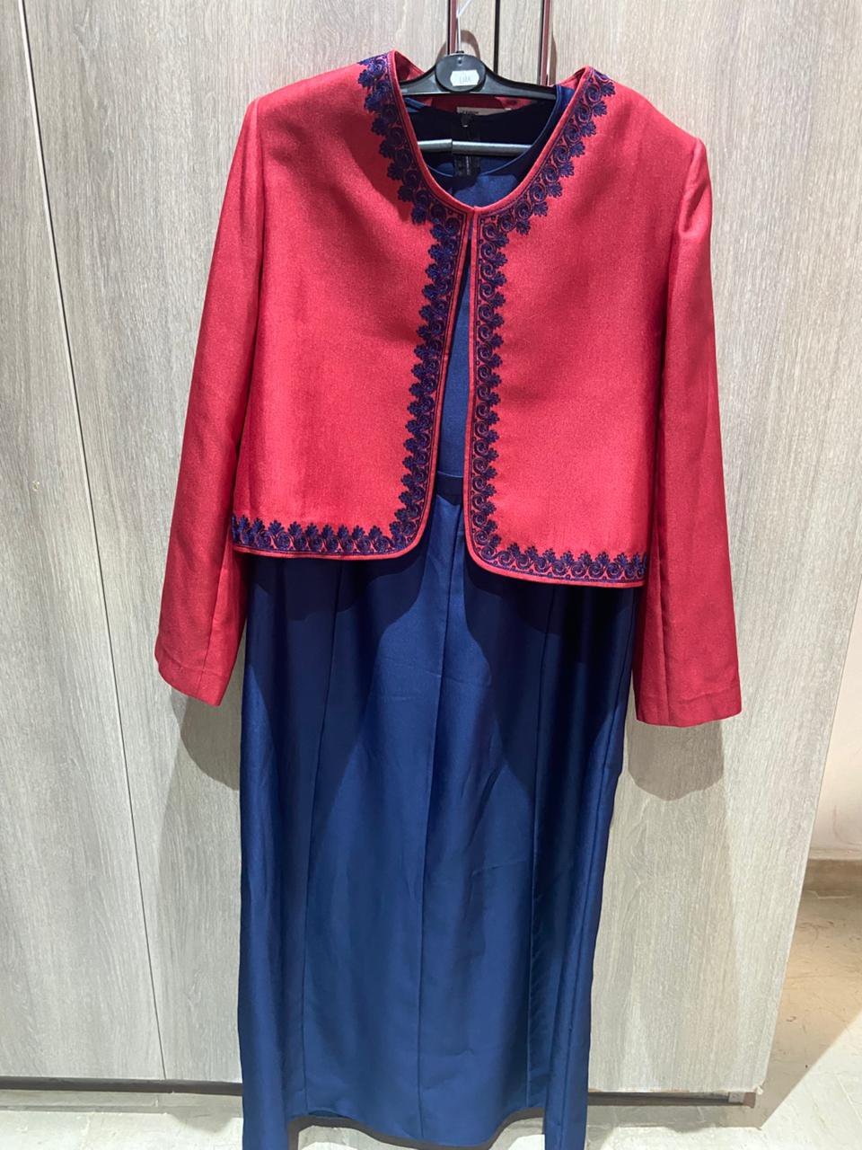  robe sans manches+veste 