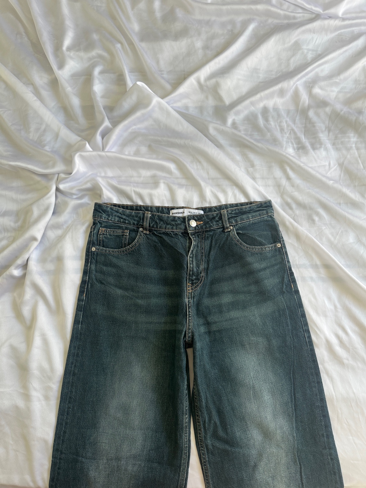 Jean BERSHKA wide leg