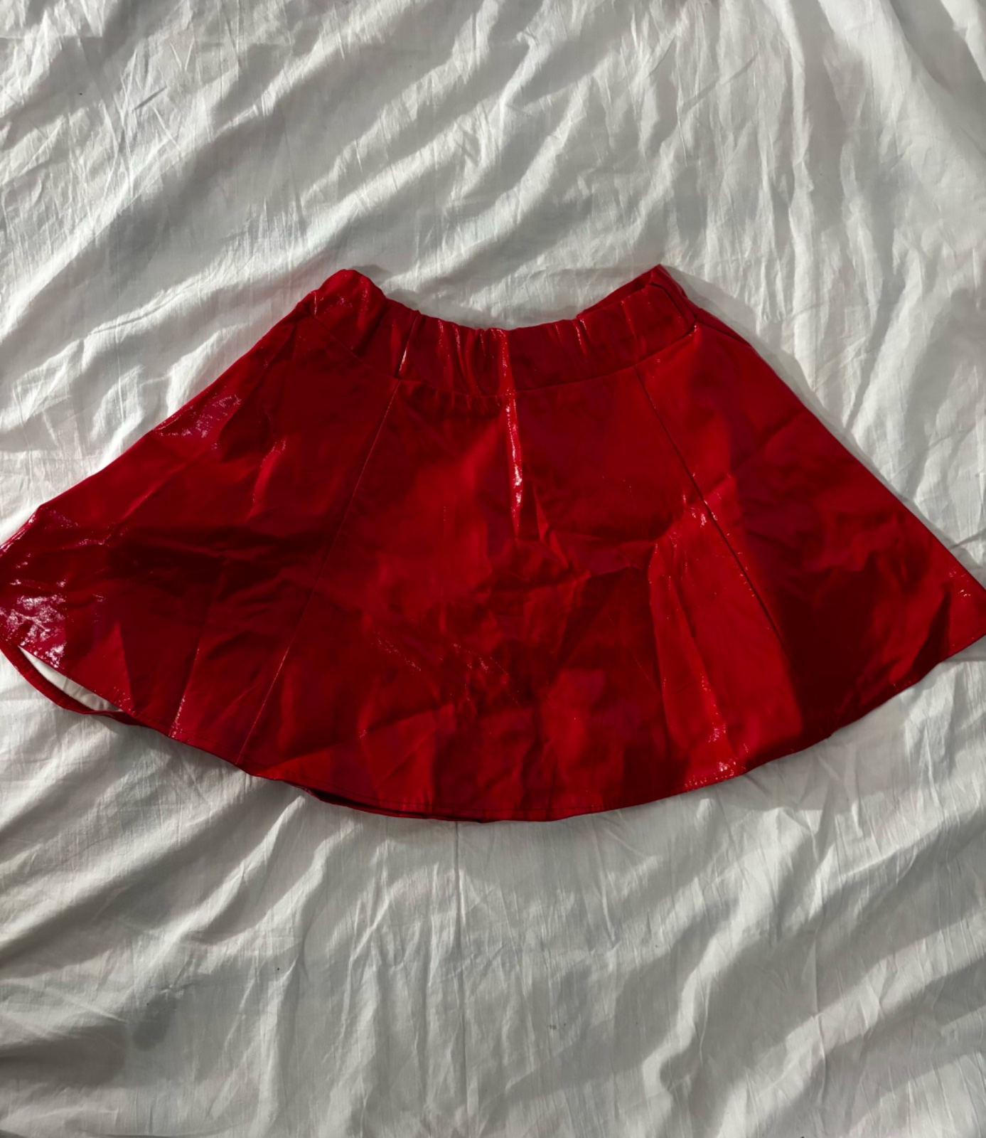 Jupe en cuir rouge