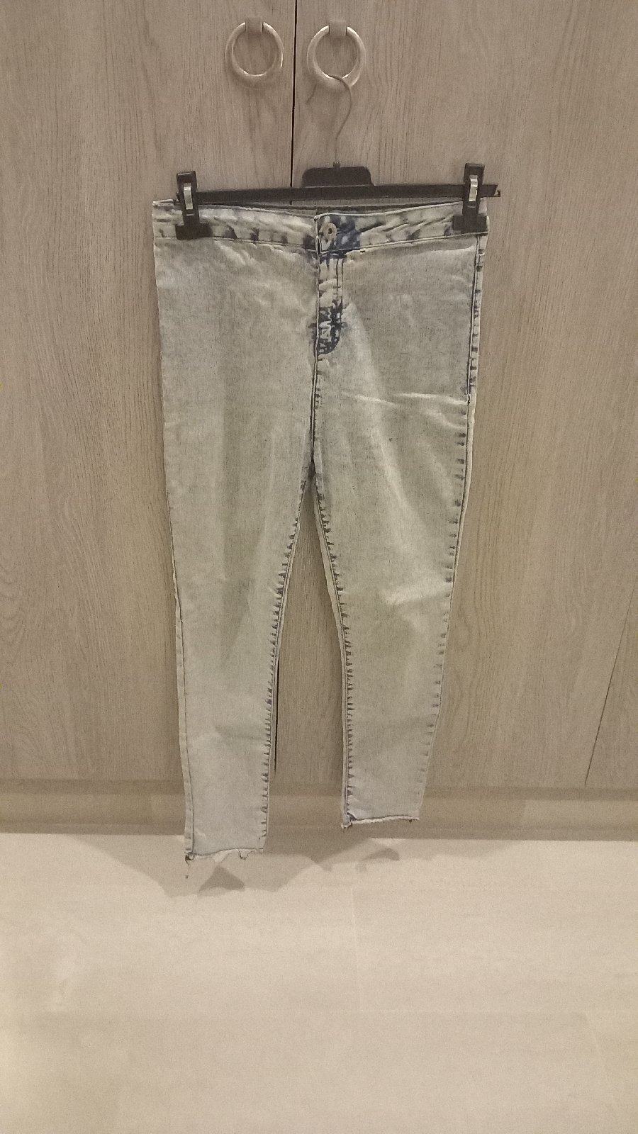 Jeans Bleu ciel style décoloré