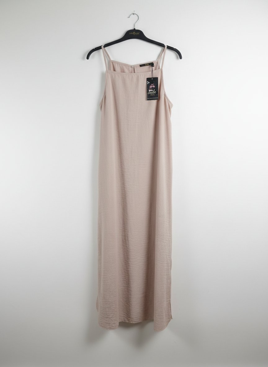 Une robe importée sublime  neuve avec deux fontes la taille M/L 