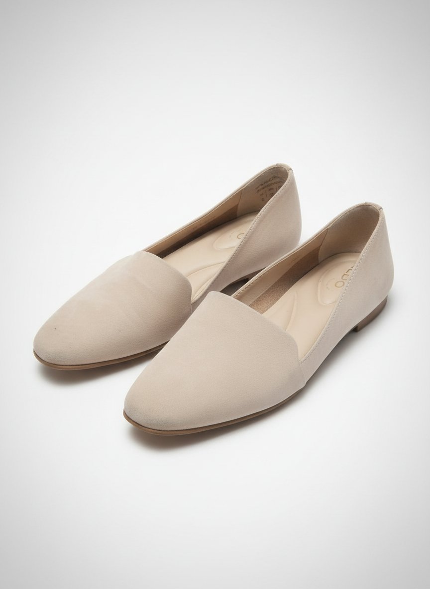 Des mocassins grège Aldo en bon état la pointure 36