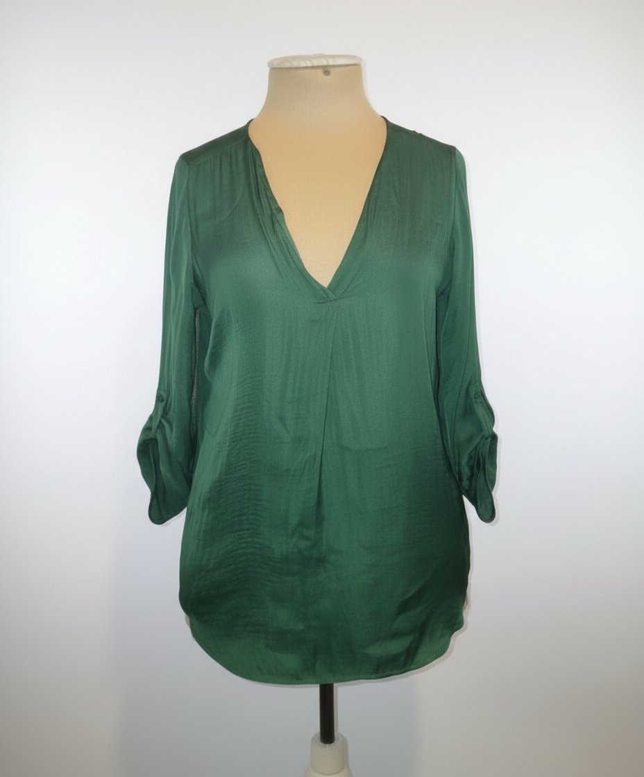 Un joli chemisier vert gazon neuf Stradivarius la taille M/L 