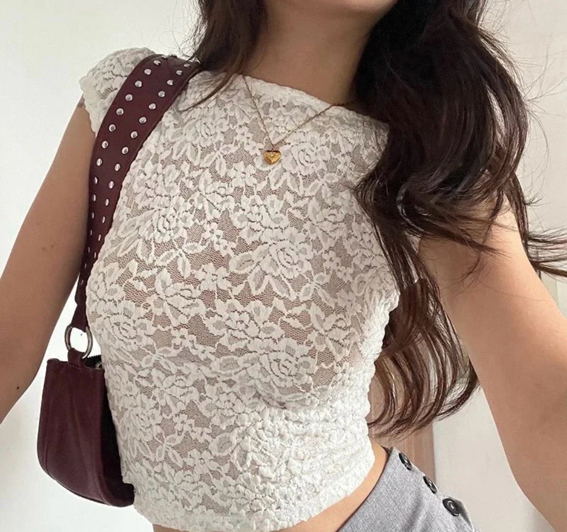 Pull dentelle