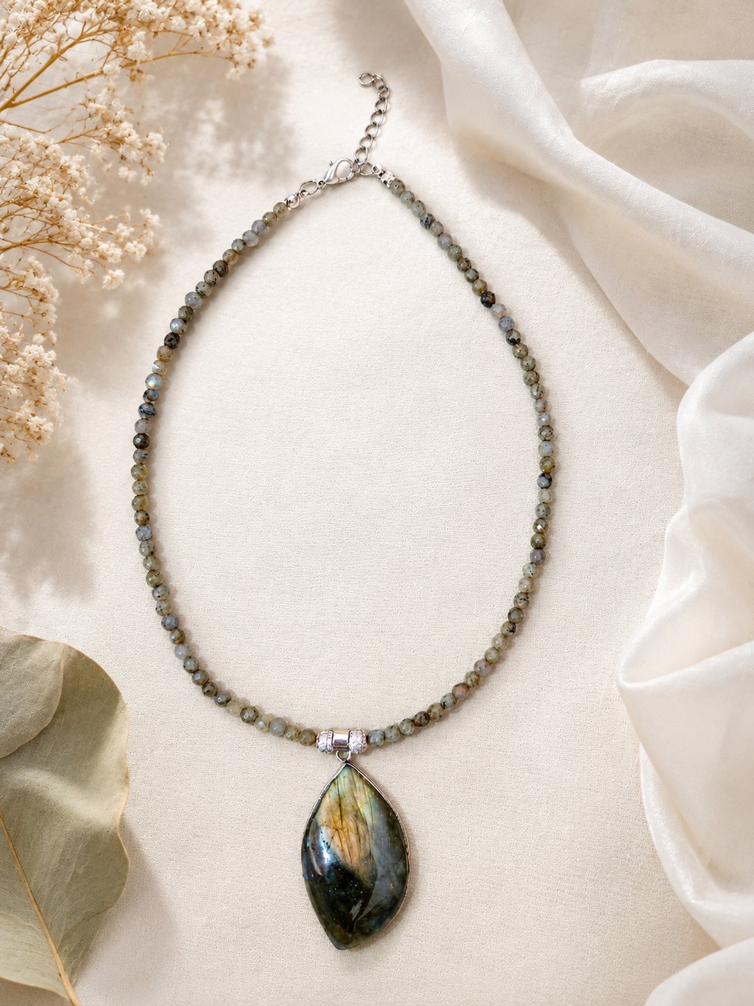 Coloer Labradorite pure