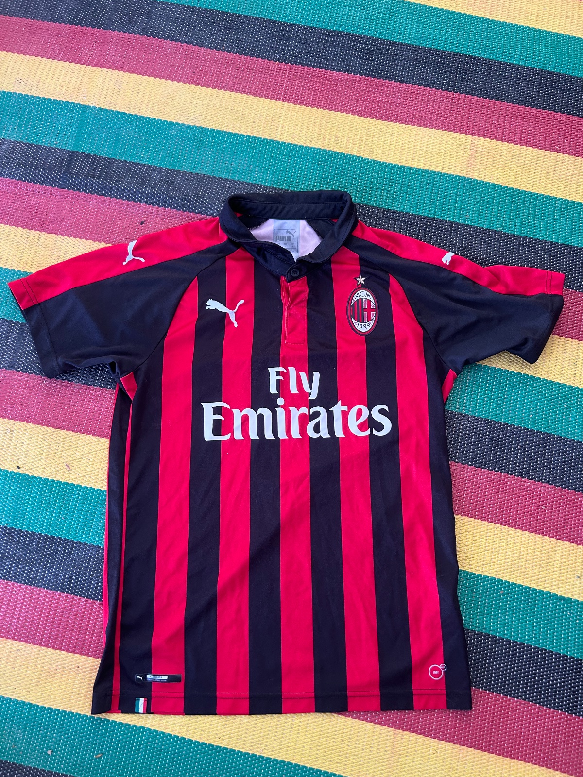 Taille M maillot Ac Milan 