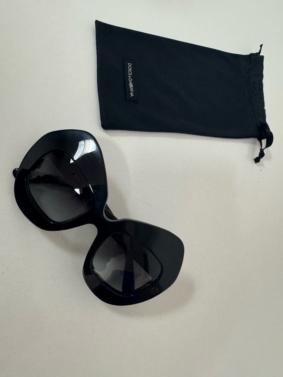 Des lunettes D&G