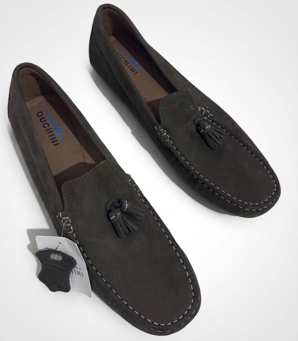 Des mocassins en daim 