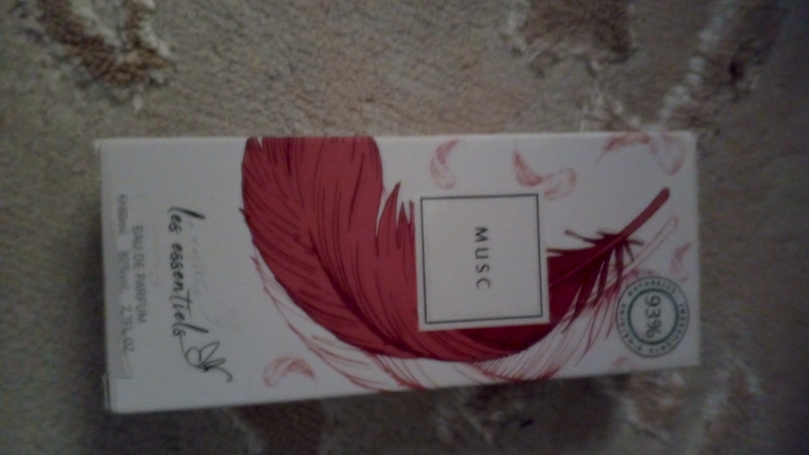 Eau de parfum musc , mch mostaamla juste rachtin bch fhemt rihtha
