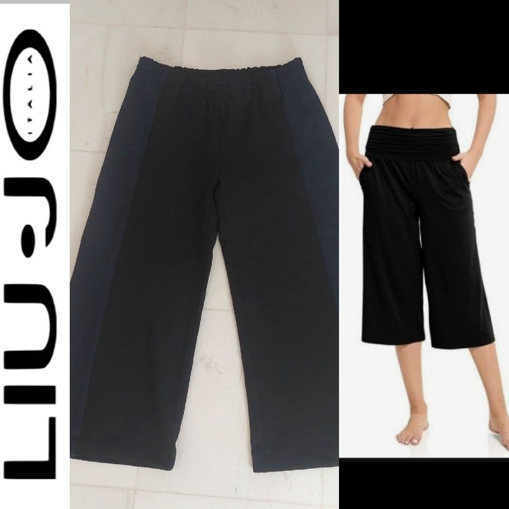 Subliiiiime ❤️ ❤️ ❤️ pantacourt large noir avec bande large  bleu nuit sur les côtés taille élastique de LIU.JO taille 38