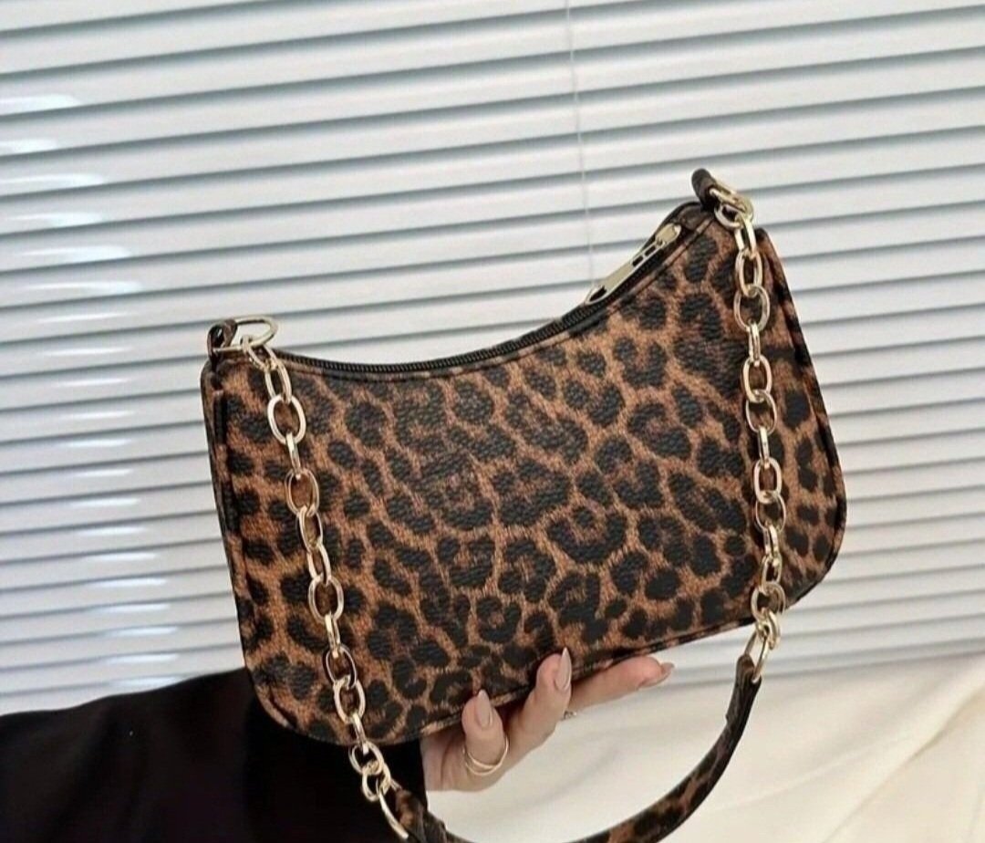 Subliiiiime❤️❤️❤️❤️sac à main croissant léopard 🐆à anse doré neuuuf 