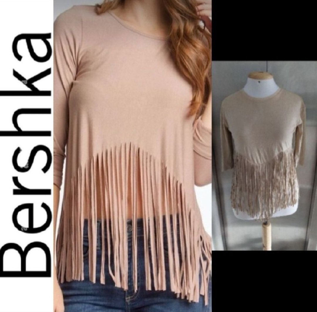 Subliiiiime❤️❤️❤️❤️❤️ pull en daim à franges manches 3/4 de BERSHKA taille 36