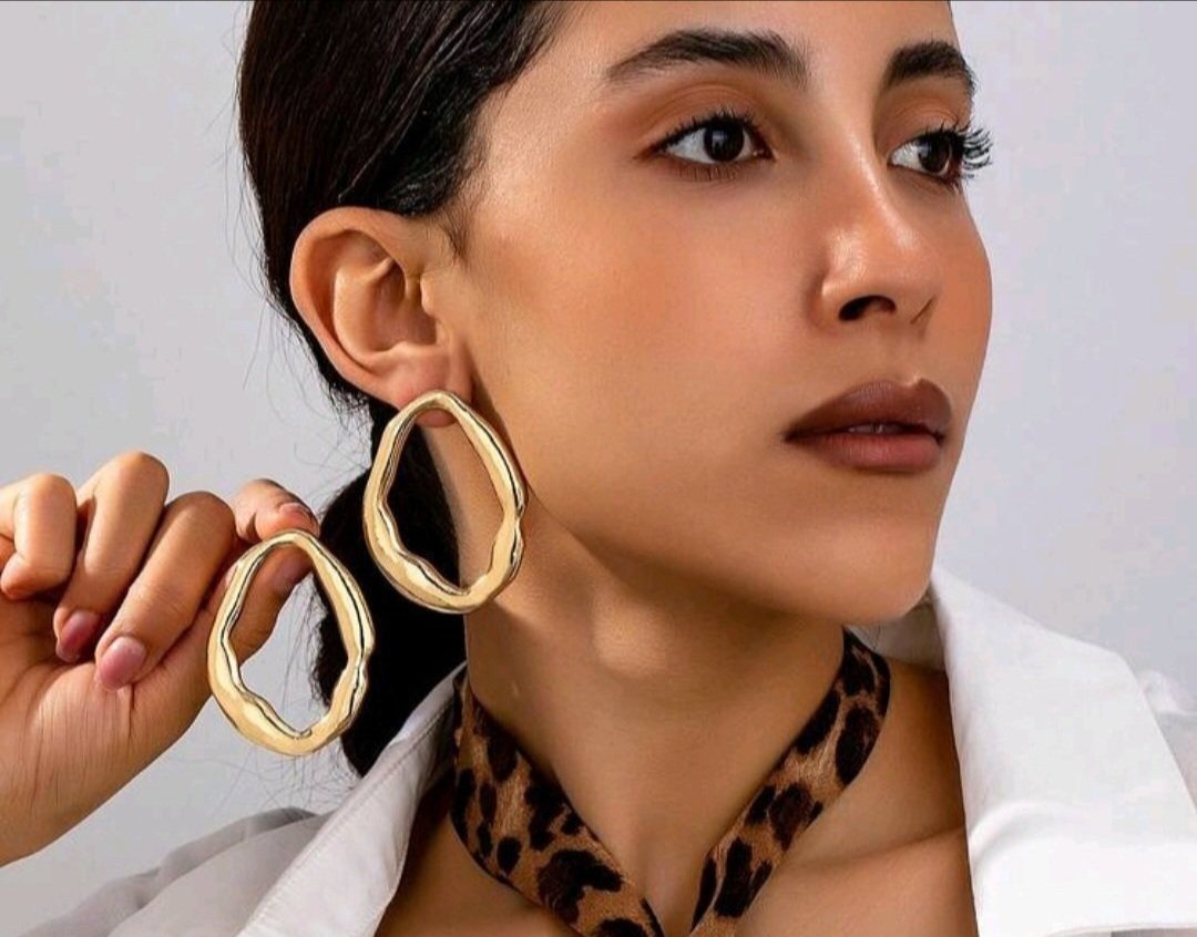 Subliiiiime ❤️❤️❤️boucles d oreilles doré neuuuf 