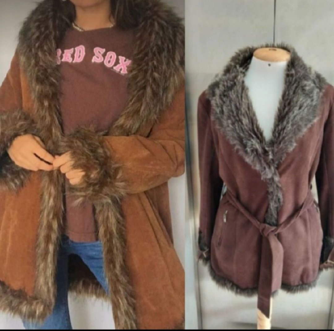 Subliiiiime ❤️❤️❤️❤️manteau en daim col et poignée en fausse fourrure taille 40/42 