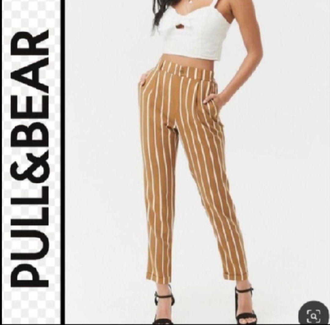 Subliiiiime❤️❤️❤️❤️ pantalon  taille haute à fines rayures de PULL&BEAR taille 36 jamais portée 