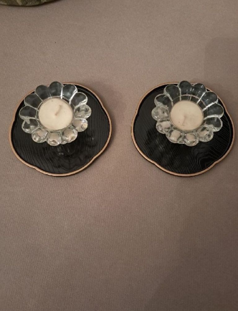 Subliiiiime ❤️ ❤️ ❤️ ❤️ 2 pieces bougies QUEEN avec les bougies neuuuf avec étiquette 🏷 
