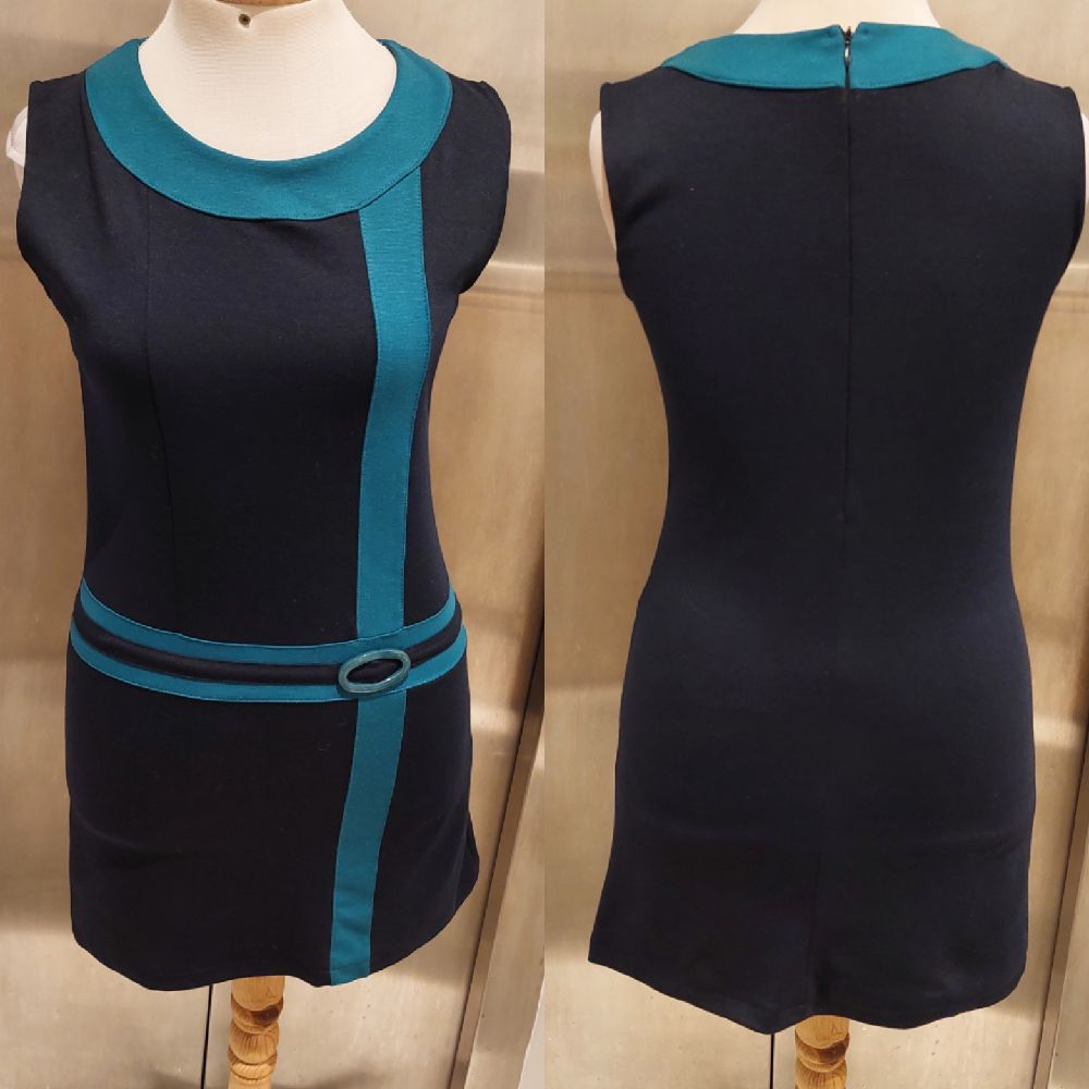 Très jolie robe 👗 ❤️ taille 40