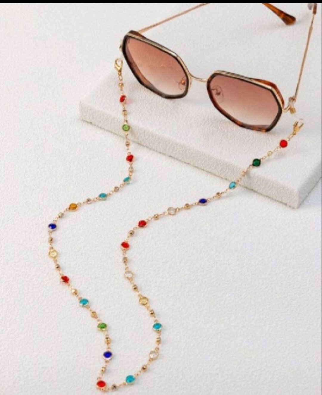 Subliiiiime❤️❤️❤️❤️ chaîne de lunette boho avec décoration aléatoire de strasses multicolores neuuuf 