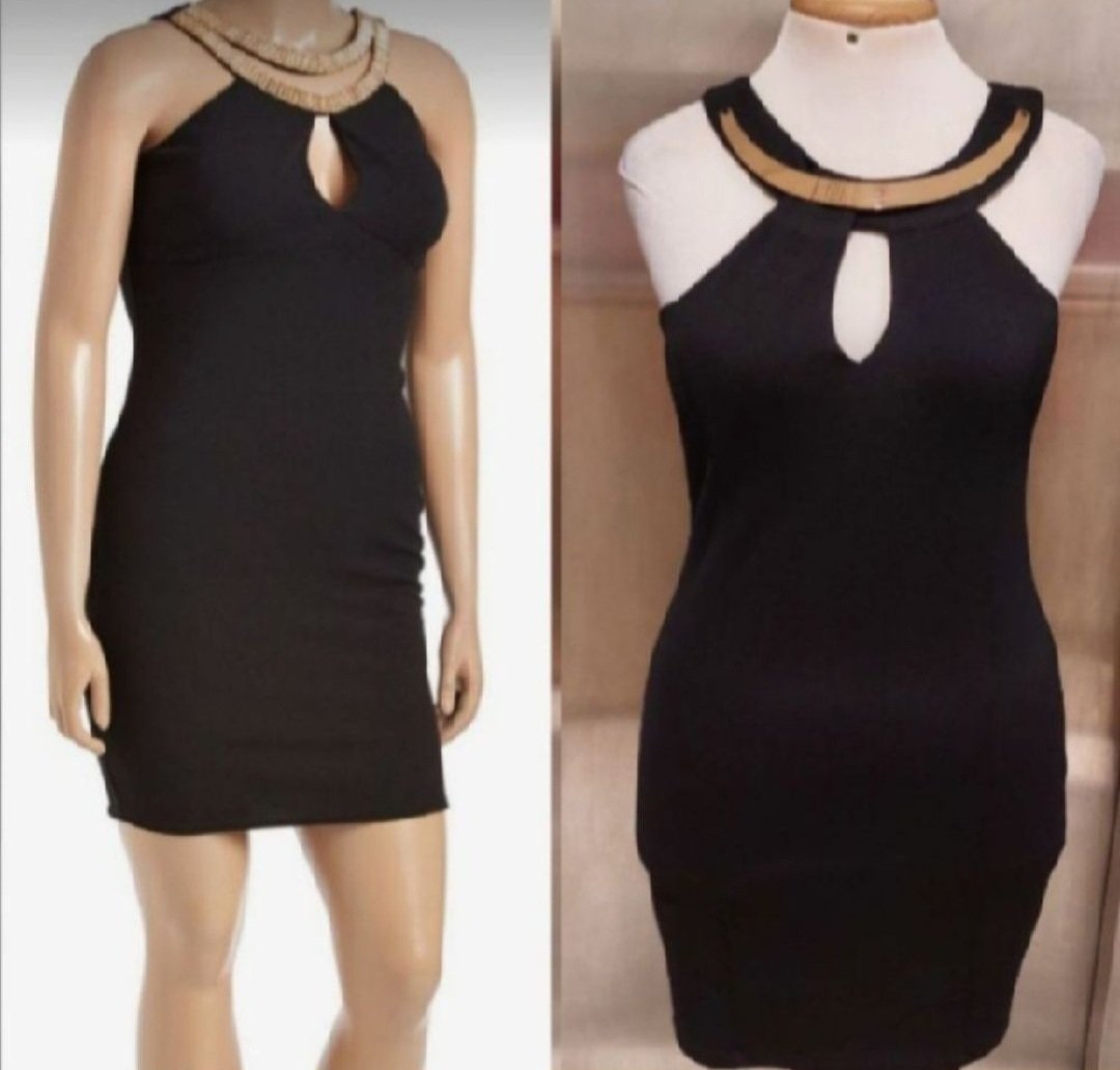 Subliiiiime ❤️❤️❤️❤️robe élégante à détails collier doré taille 42 