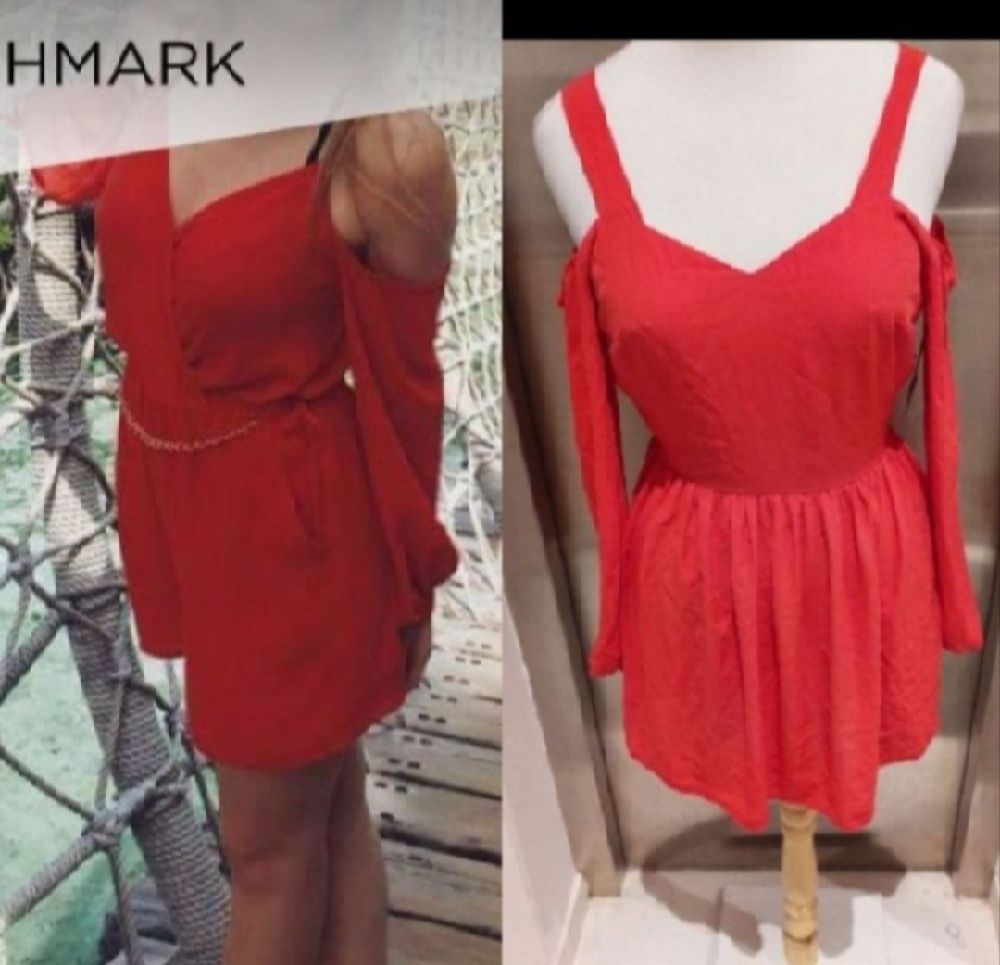 Subliiiiime ❤️ ❤️ ❤️ robe de LOVE manche longue avec épaule dénudée tissu léger taille 36/ 38 neuve avec étiquette 🏷 
