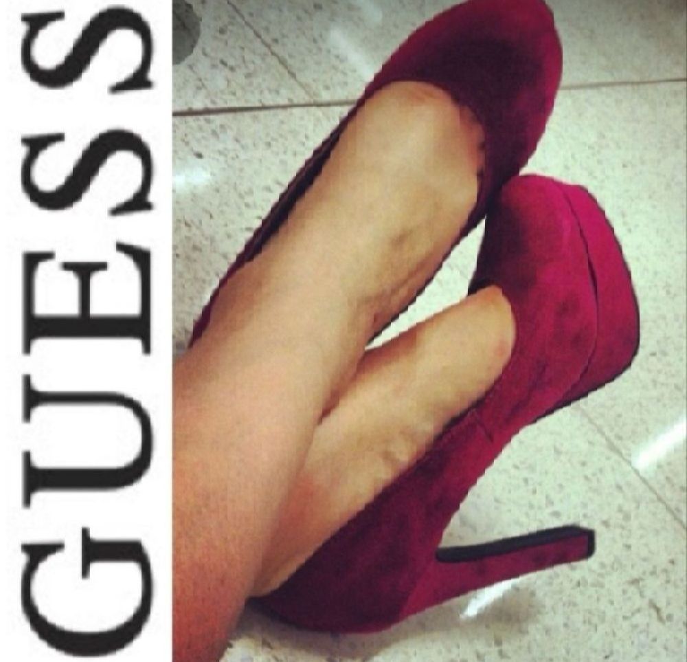 Subliiiiime ❤️ ❤️ ❤️ escarpin en daim de GUESS pointure 37.5 très confortable 