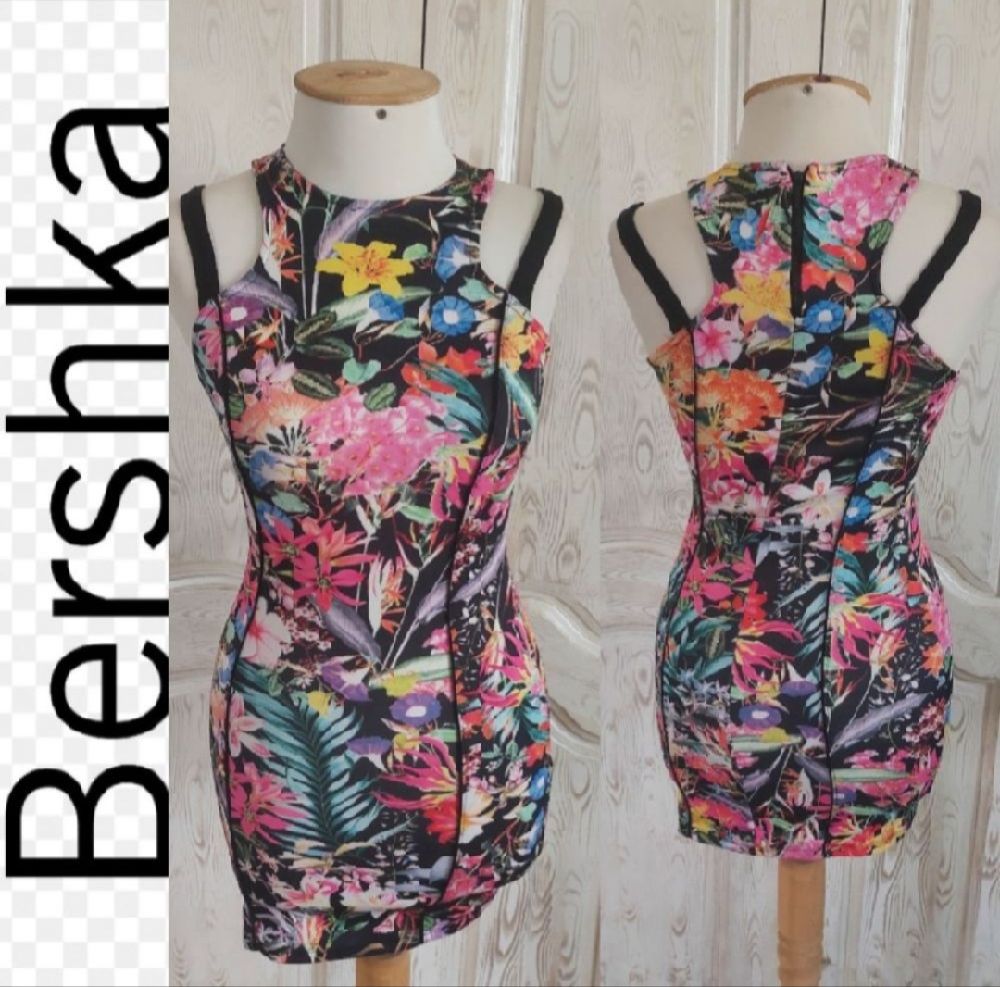 Subliiiiime ❤️ ❤️ ❤️ robe florale de BERSHKA taille 36