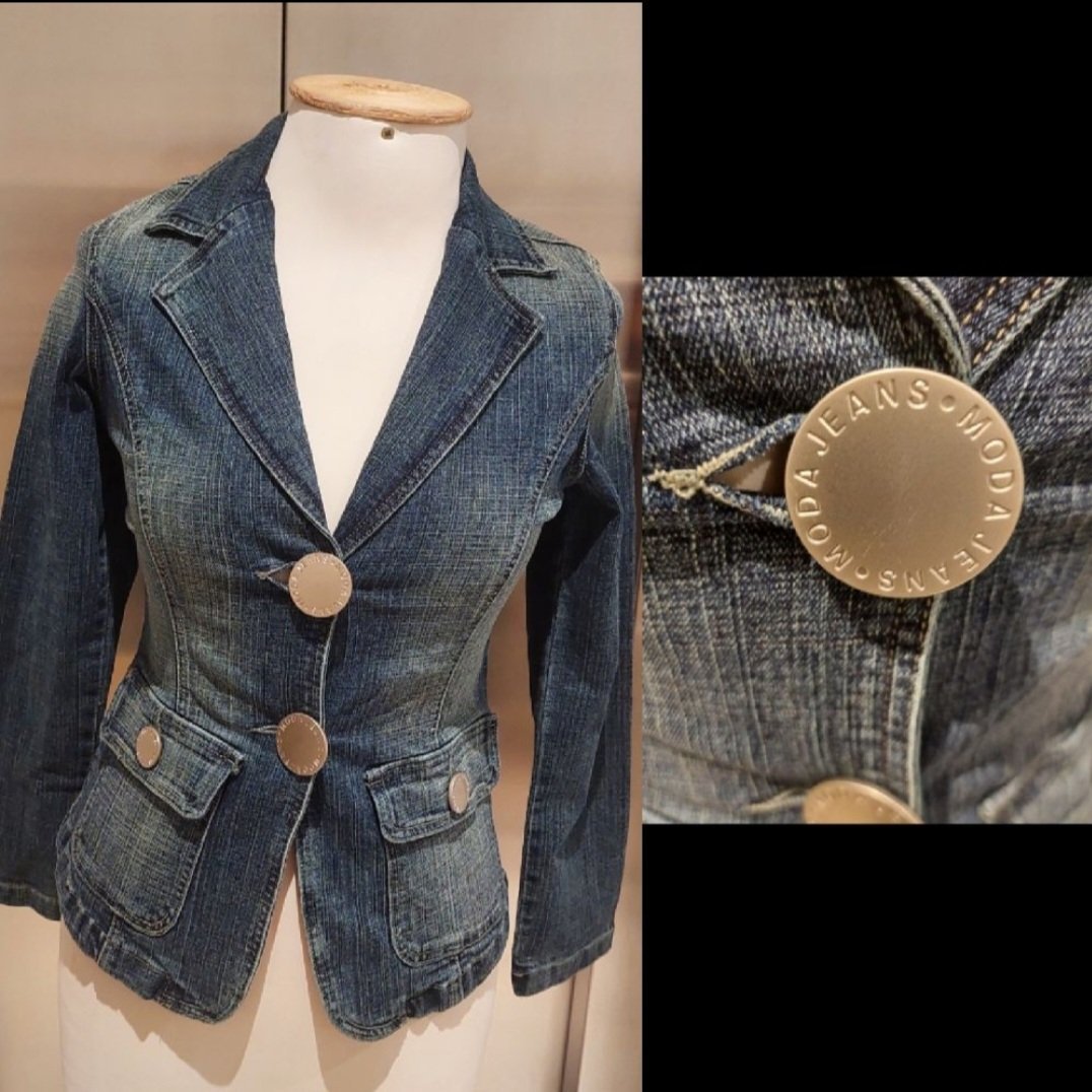 Subliiiiime❤️❤️❤️❤️❤️ veste en jean taille 34 neuuuf avec étiquette 