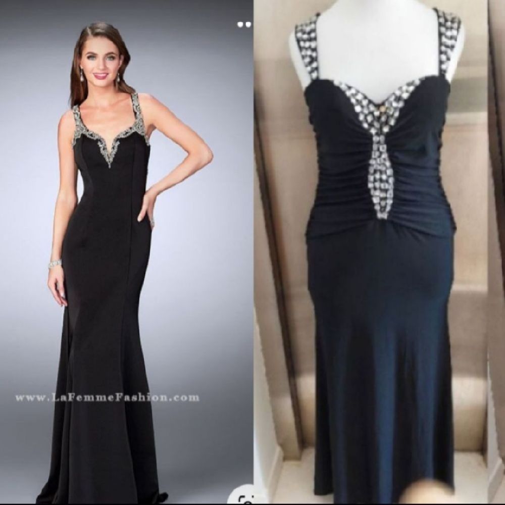 Subliiiiime ❤️ ❤️ ❤️ robe maxi noire de soirée très élégante à cristaux argentés poitrine rembourrées taille 40/42 neuve avec étiquette 🏷 