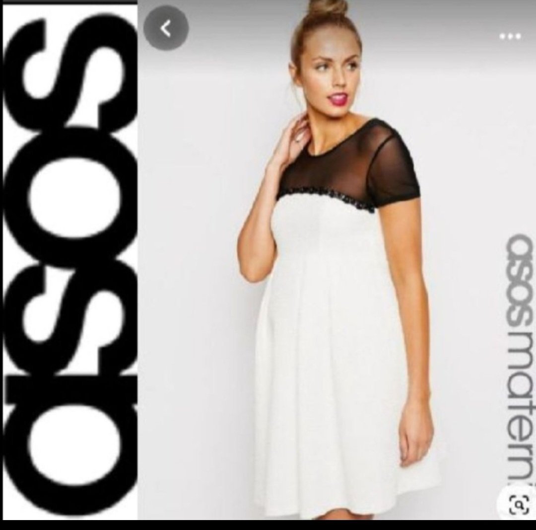 Subliiiiime❤️❤️❤️❤️ robe black and White de la marque ASOS taille 38