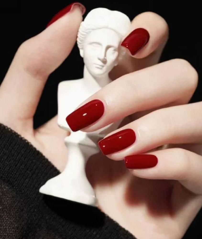 Subliiiiime ❤️ ❤️ ❤️ 24 pièces de faux ongles carré bordeaux avec patch et lime à ongle