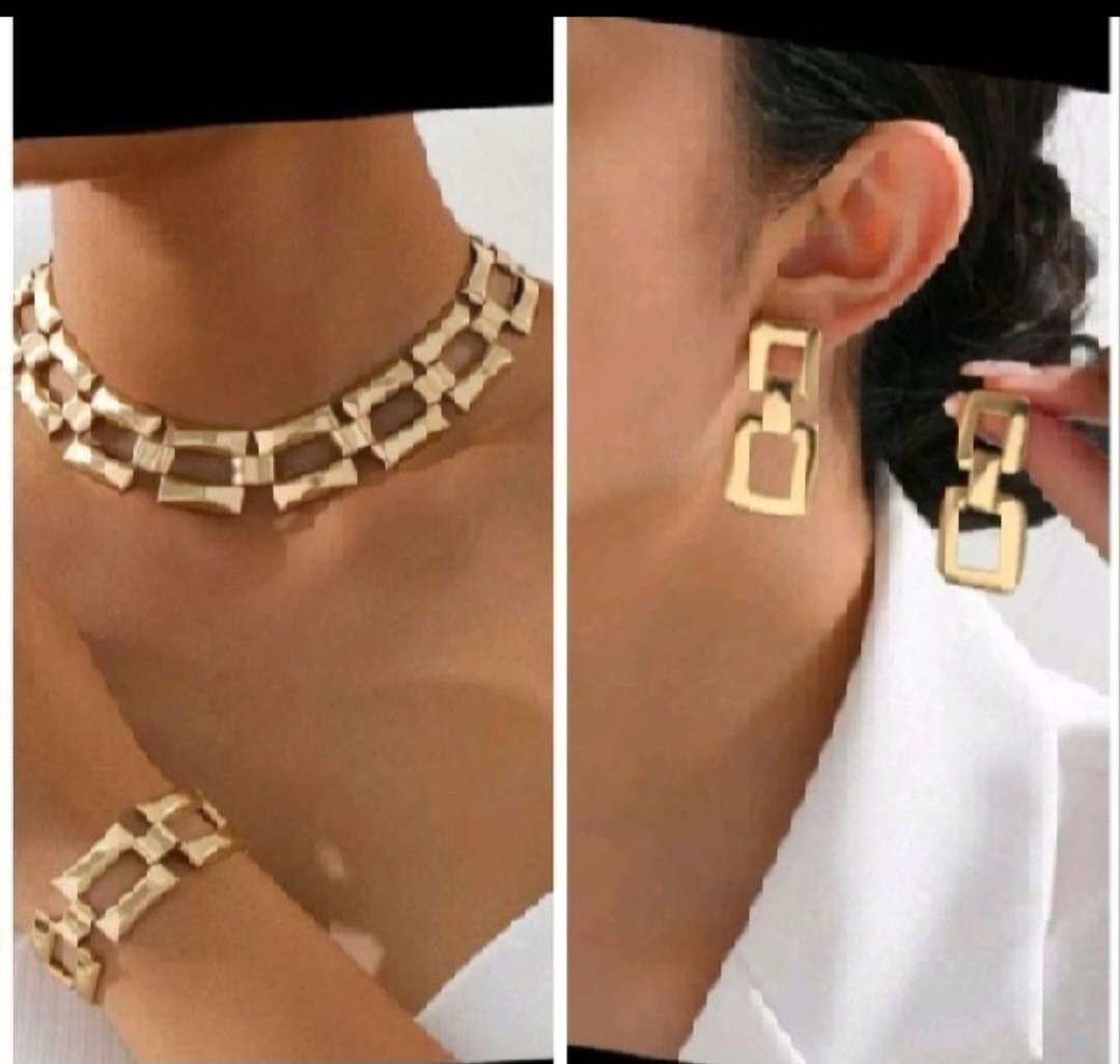 Subliiiiime parure metalique rectangulaire doré ❤️collier ras du cou ❤️bracelet ❤️et boucles d'oreilles ❤️neuuuf importé 