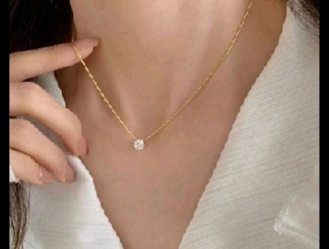 Subliiiiime❤️❤️❤️❤️ collier ras du cou fine en acier inoxydable avec faux diamant brillants💎 neuuuf 