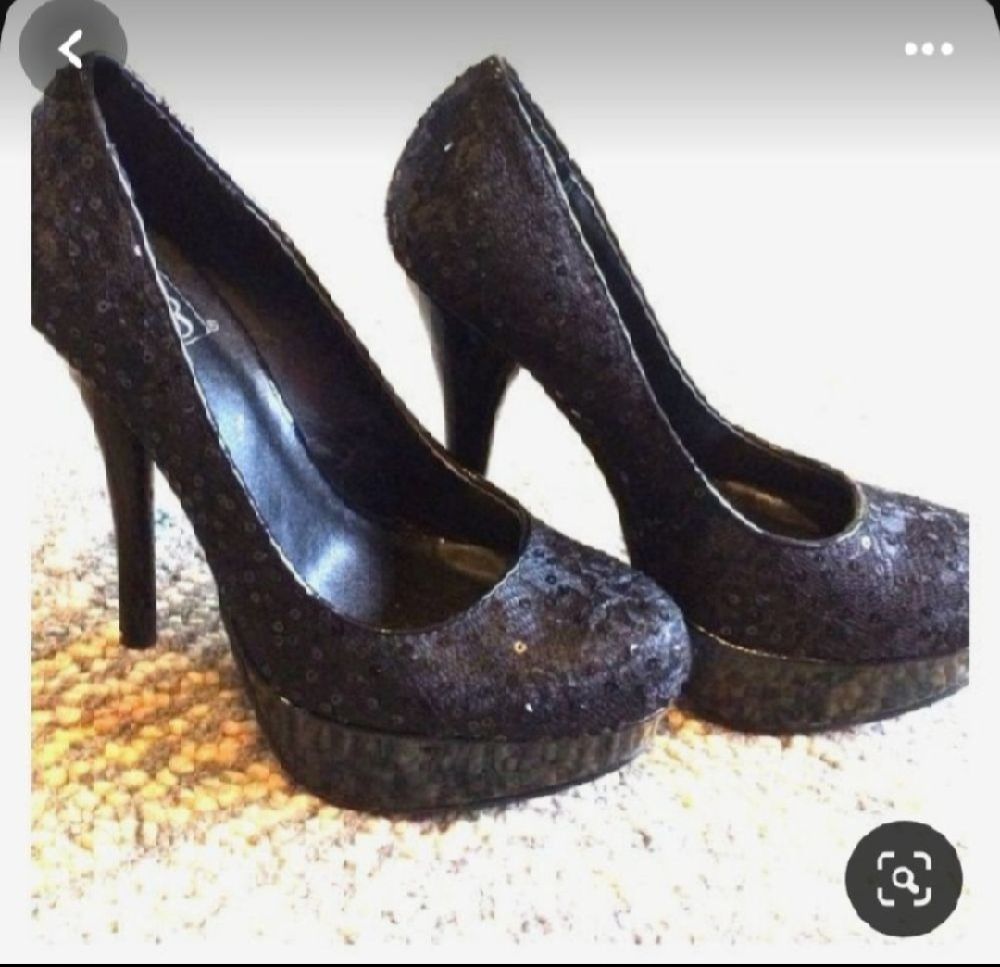 Subliiiiime ❤️ ❤️ ❤️ ❤️ escarpin en sequins noir pointure 38