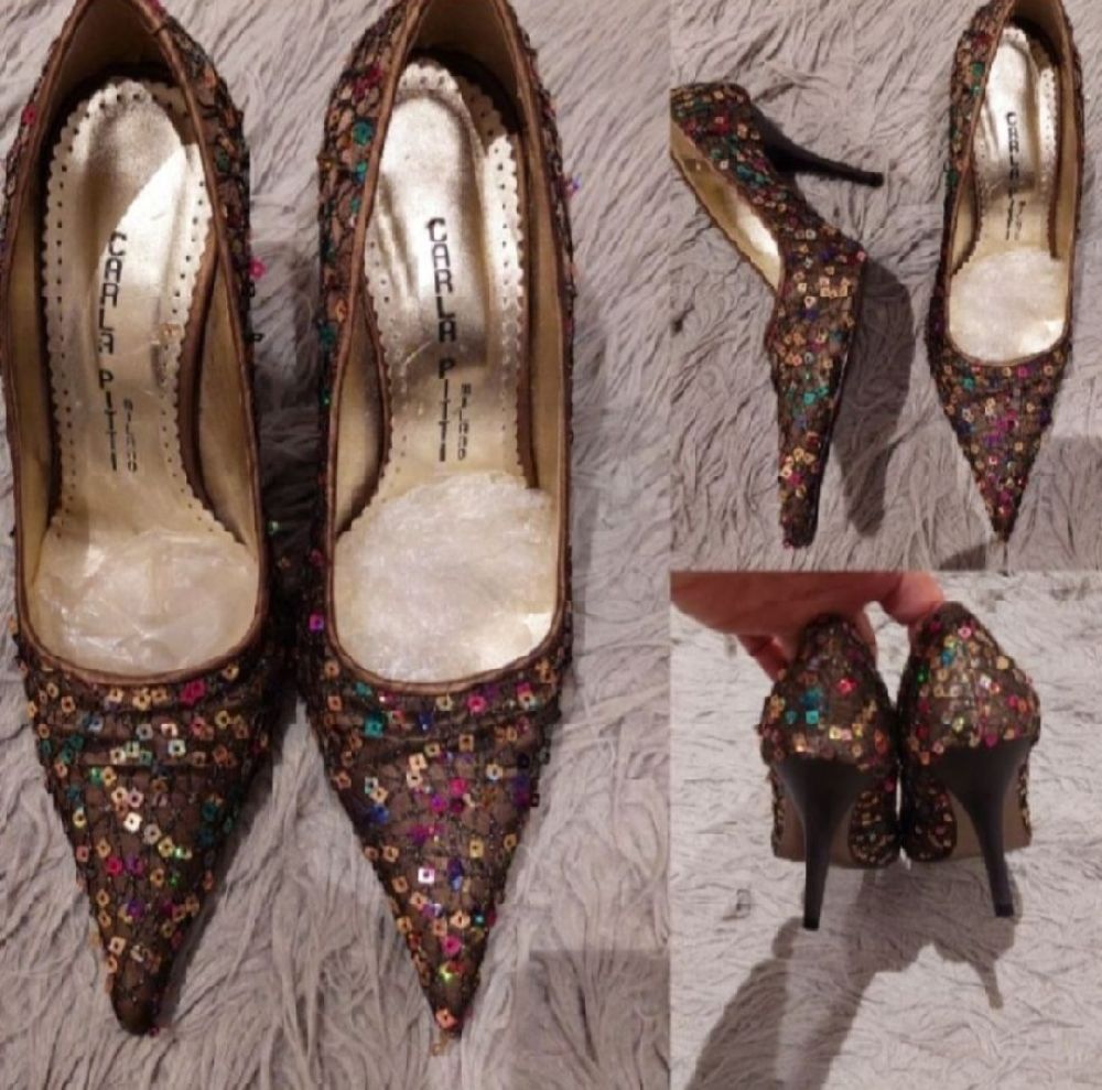 Subliiiiime ❤️ ❤️ ❤️ ❤️ escarpin de soirée en sequins multicolores très souple et confortable made in ITALIY pointure 36 comme neuf 