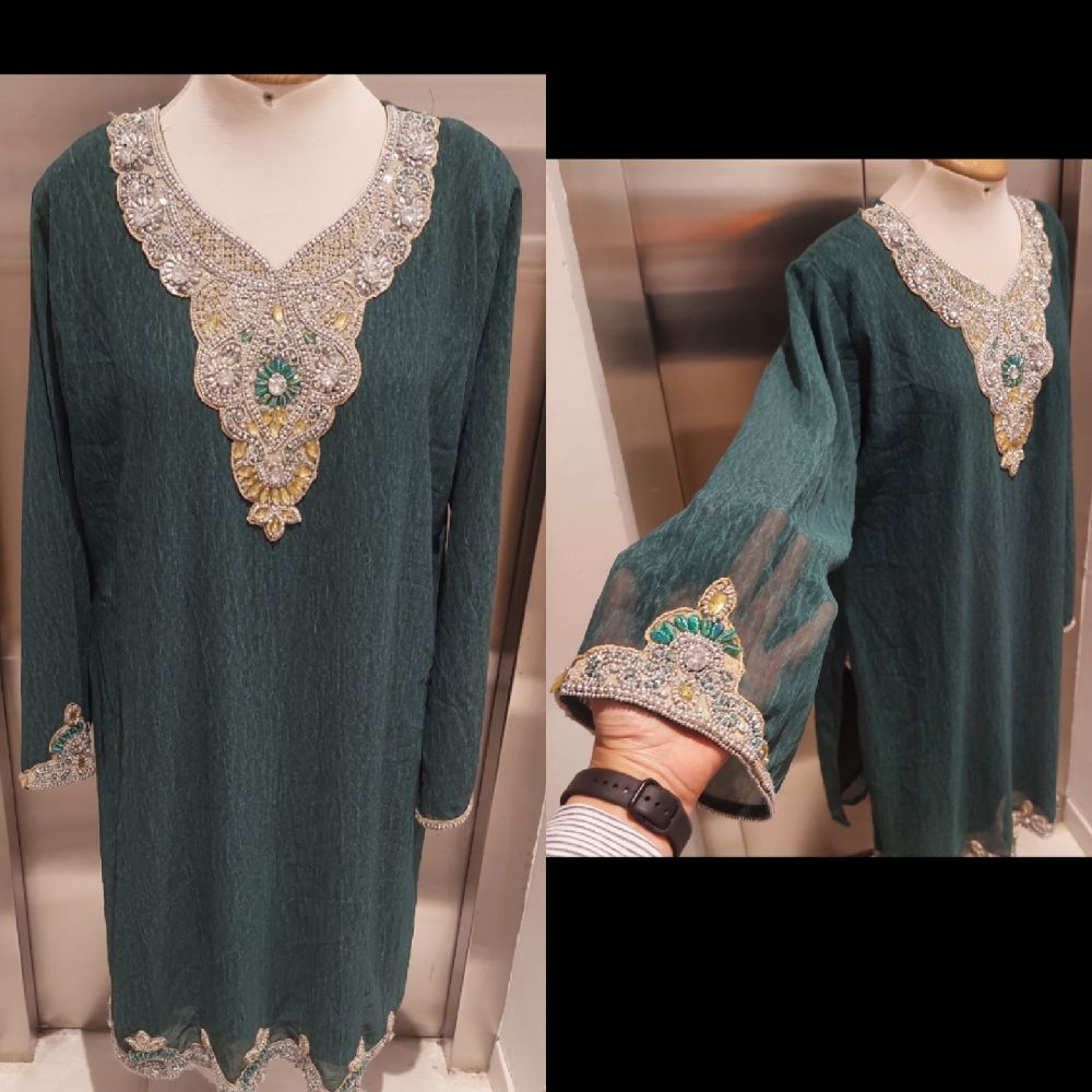 Subliiiiime ❤️ ❤️ ❤️ Haut chic traditionnel avec 2 fentes sur les côtes taille 40