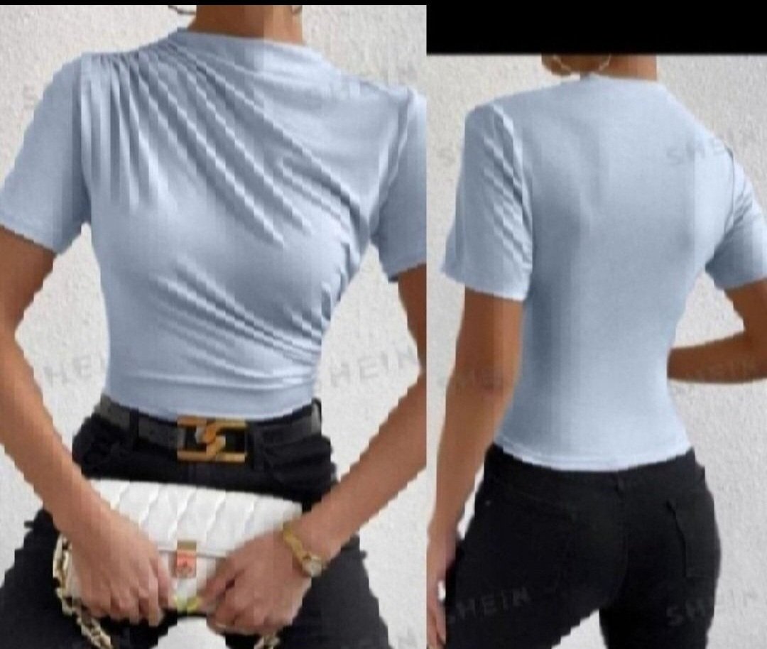 Subliiiiime❤️❤️❤️❤️❤️ pull légèrement drapé nouvelle collection de SHEIN taille 38 neuf couleur bleu ciel 