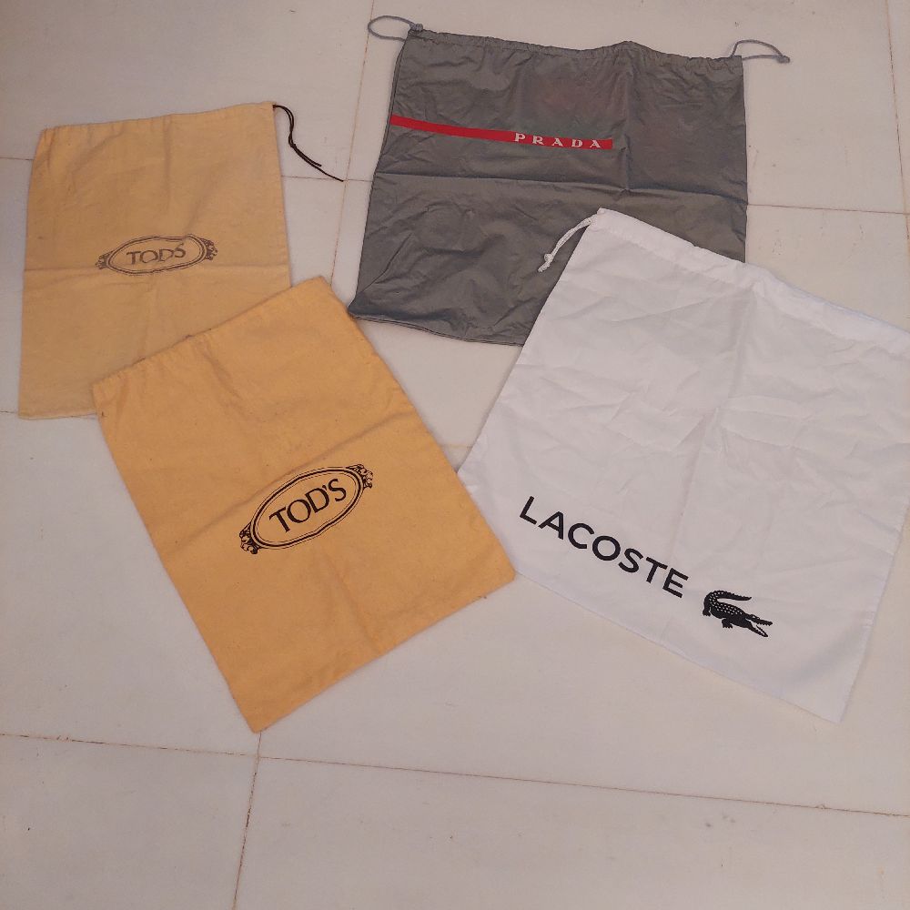 Lot de 4 DUST BAG❤️ lacoste/❤️2 tod's/❤️et prada imperméable 