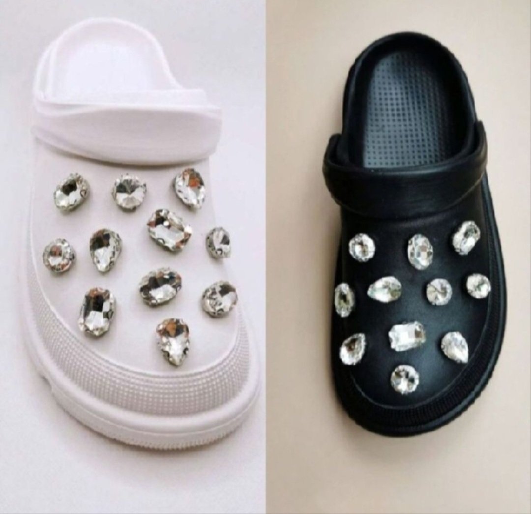 Subliiiiime❤️❤️❤️ 11 pins en cristaux brillants argentés pour la décoration des CROCS neuuuf 