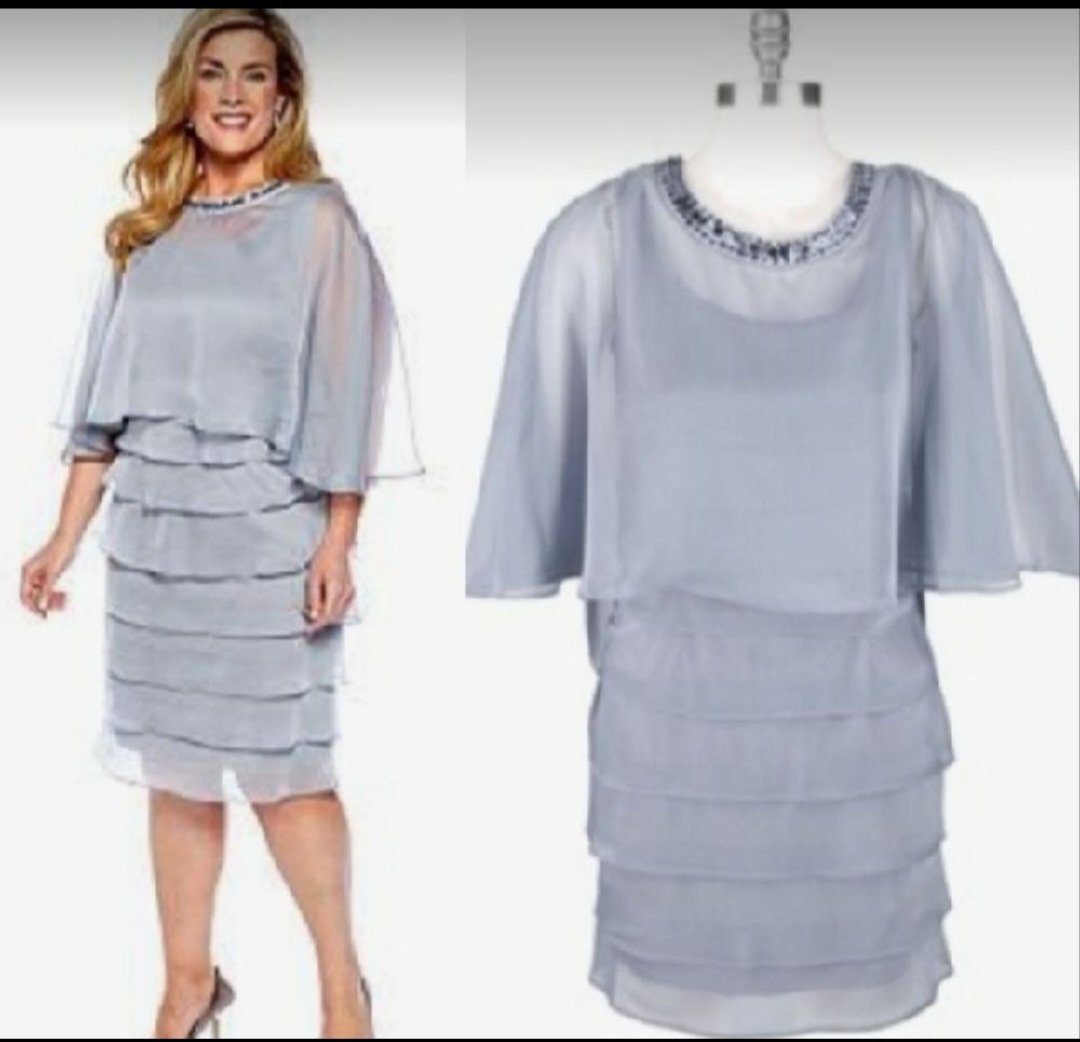 Subliiiiime ❤️❤️❤️❤️❤️robe de soirée à franges avec son poncho col en strasses gris clair taille 38 jamais portée 