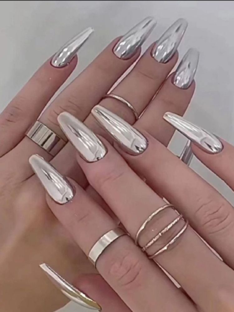 Subliiiiime ❤️ ❤️ ❤️ 24 pièces faux ongles longs argent métallique miroitès pour les mains ✋️ avec patch et lime à ongle neuf 