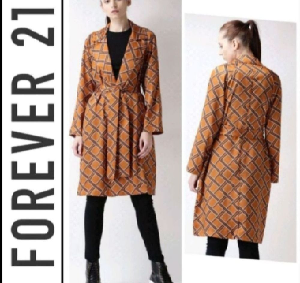 Subliiiiime ❤️ ❤️ ❤️ ❤️ kimono à ceinture satinée tendance de FOREVER21 taille 34/36 