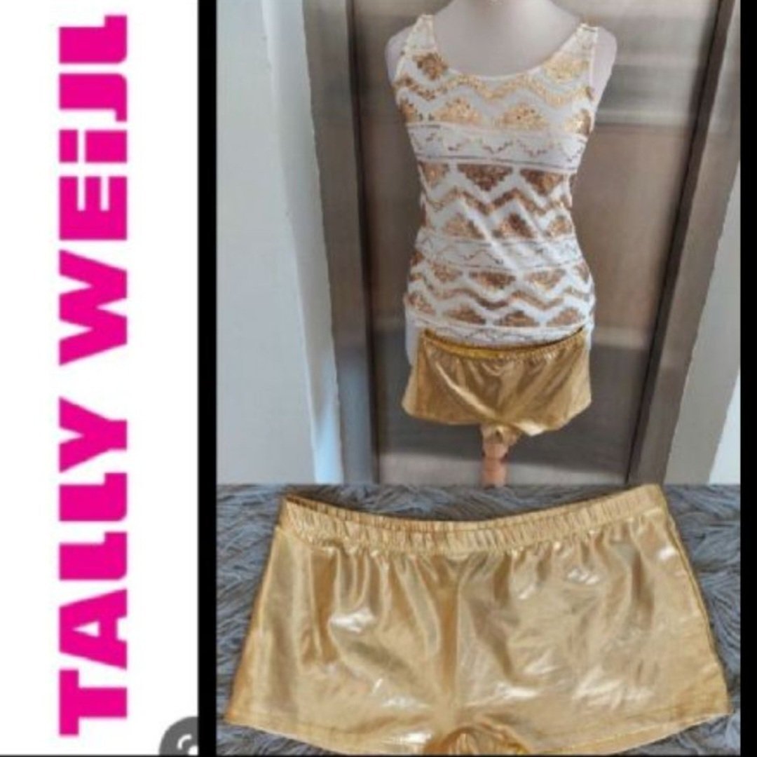Subliiiiime❤️❤️❤️❤️ lot de 2 pièces pull à sequins doré de TALLY WEIJL taille 36 et short doré assorti 