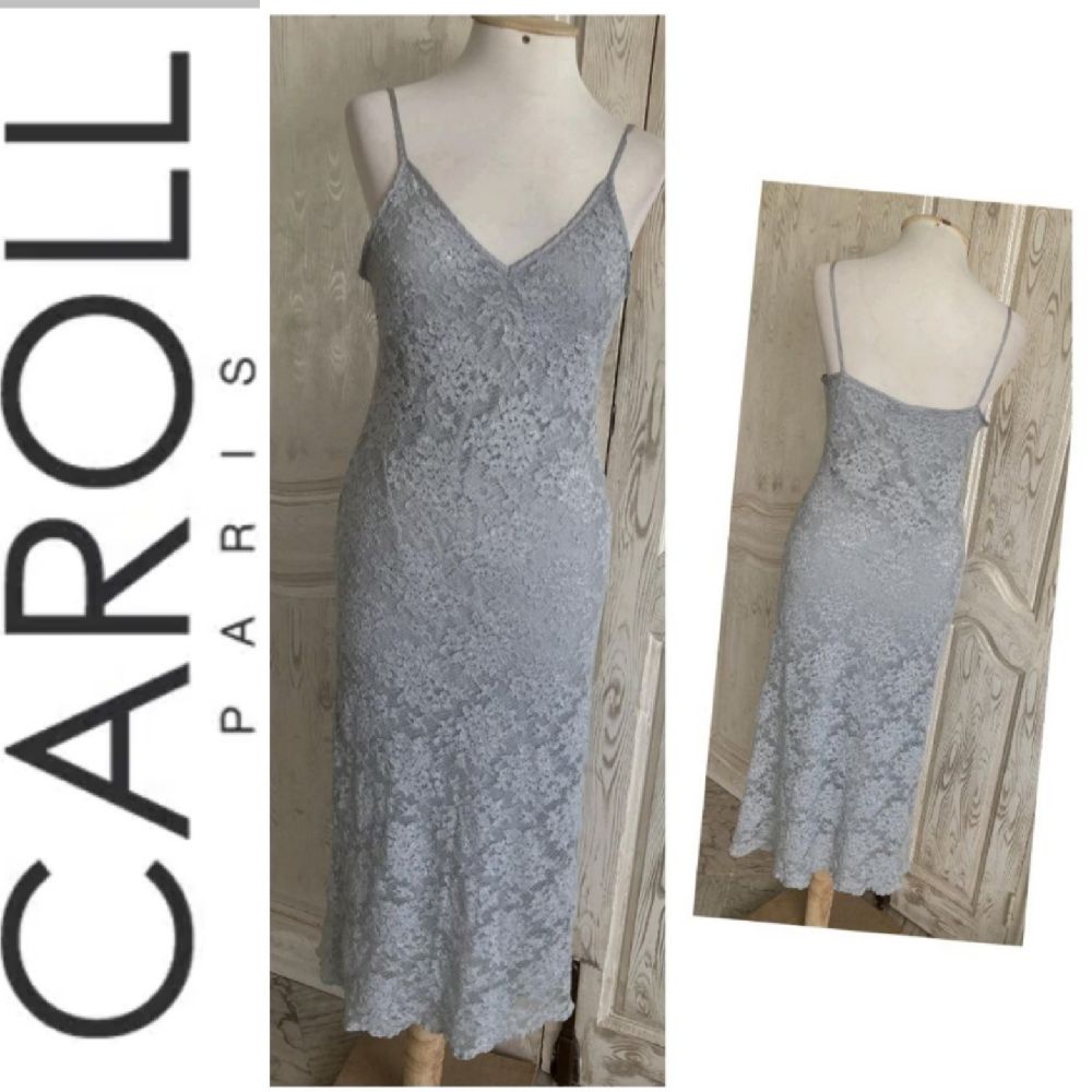 Subliiiiime ❤️ ❤️ ❤️ robe en dentelles avec doublure satinée de CAROLL taille 42/44