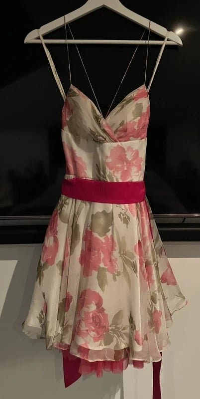 Tres belle robe importee